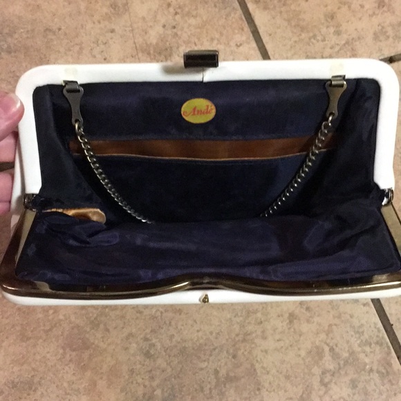 Vintage white Andé clutch - Picture 2 of 4